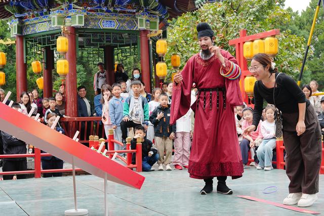 陕西华清宫“双节”体验升级 点燃文旅消费新热潮