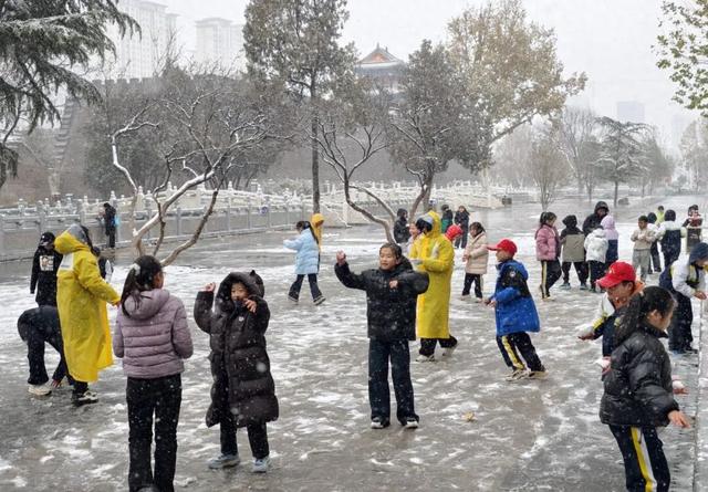 市民眼中的角楼广场③｜“这里是家门口的游乐园”