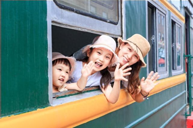 最好的旅行搭子就是自己的孩子！网友表示又想骗我生孩子系列？
