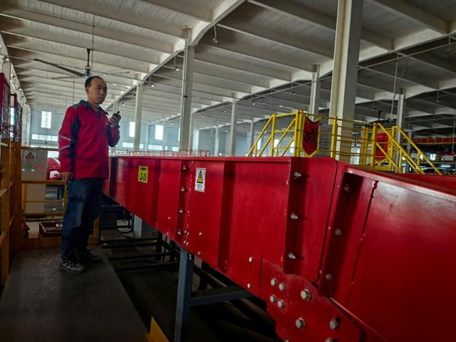 不到5年，这位一线分拣员拿下全国行业赛事冠军