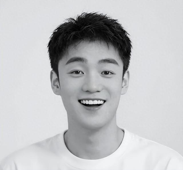 30岁贵州网红“阿呆”去世，骑机车不幸车祸，遗体仍在殡仪馆