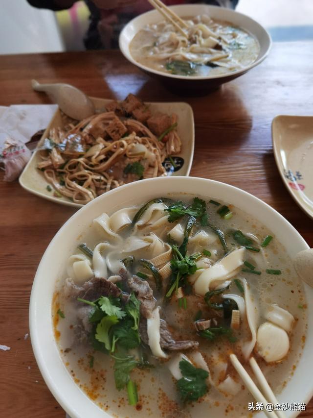 夜宿新会 登象山 抵广东大泽 10元双人早餐 双龙连续第三年千里骑行20