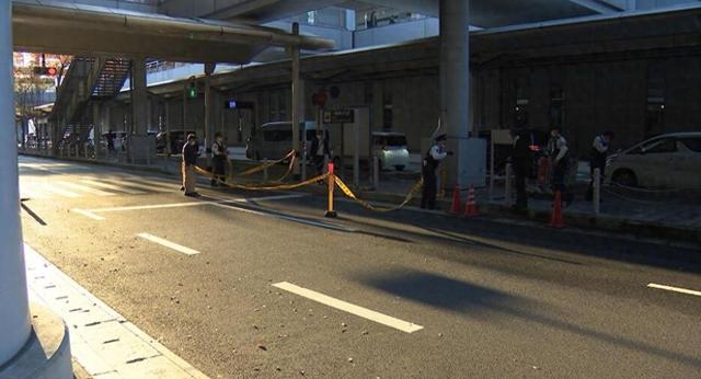 中国一男子与母亲到日本旅游，在航站楼坠落不幸身亡