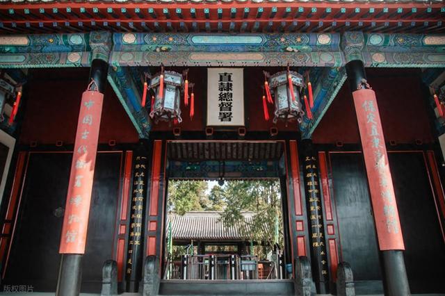 直隶心脏漫游记：在总督衙署、千年莲池与老街烟火里，遇见保定