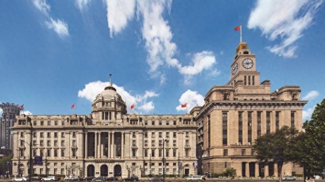 浦江两岸光影交织，金融赋能城市文化盛宴