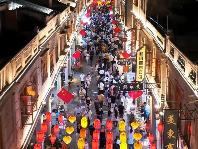 广东揭阳古城历史文化街区开街