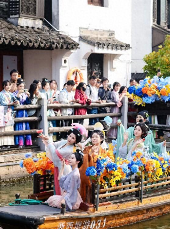 第十三届西塘汉服文化周在浙江嘉善启幕