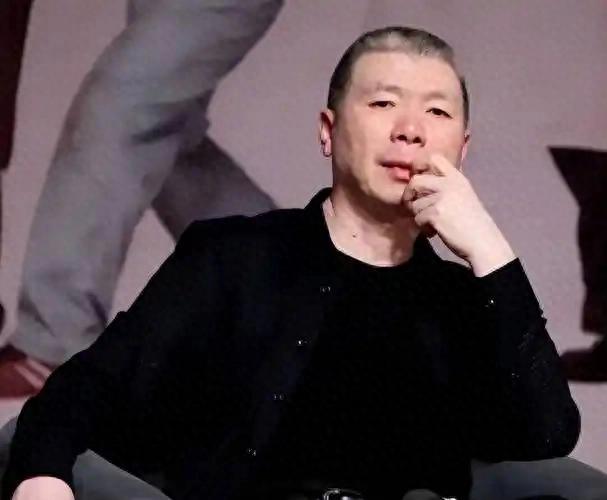 徐帆回应离婚五个月后，冯小刚再惹争议	，养女徐朵竟成了导火索