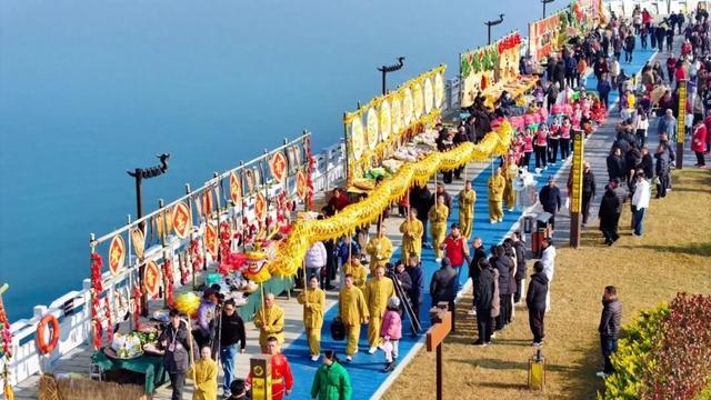 烟火气十足！江西万安“晒冬”火出圈啦……