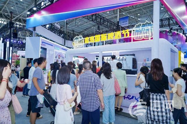 青岛元素闪耀2025中国文旅博览会 山海魅力燃动武汉