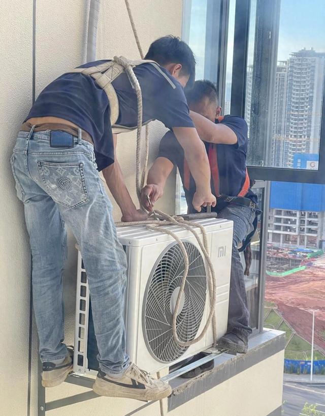 小米电视脚架安装步骤（假如我是黑心的家电安装师傅）