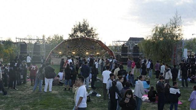 2025长春迷鹿电子音乐节在天定山民宿火热开唱