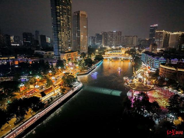 双节期间夜游锦江接待游客36万人次，旅游收入同比增长4.86%