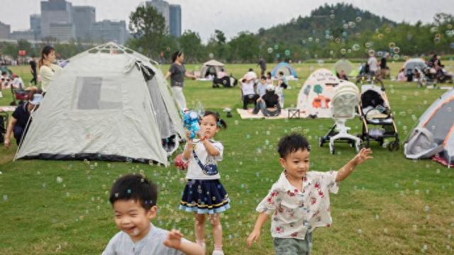 国庆长假留沪市民开启逛吃逛玩模式