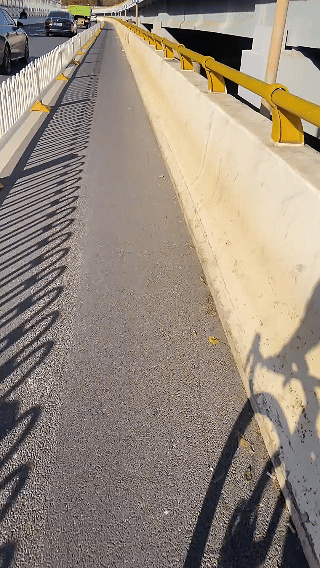 骑友点赞 高海辅路增设机非隔离栏