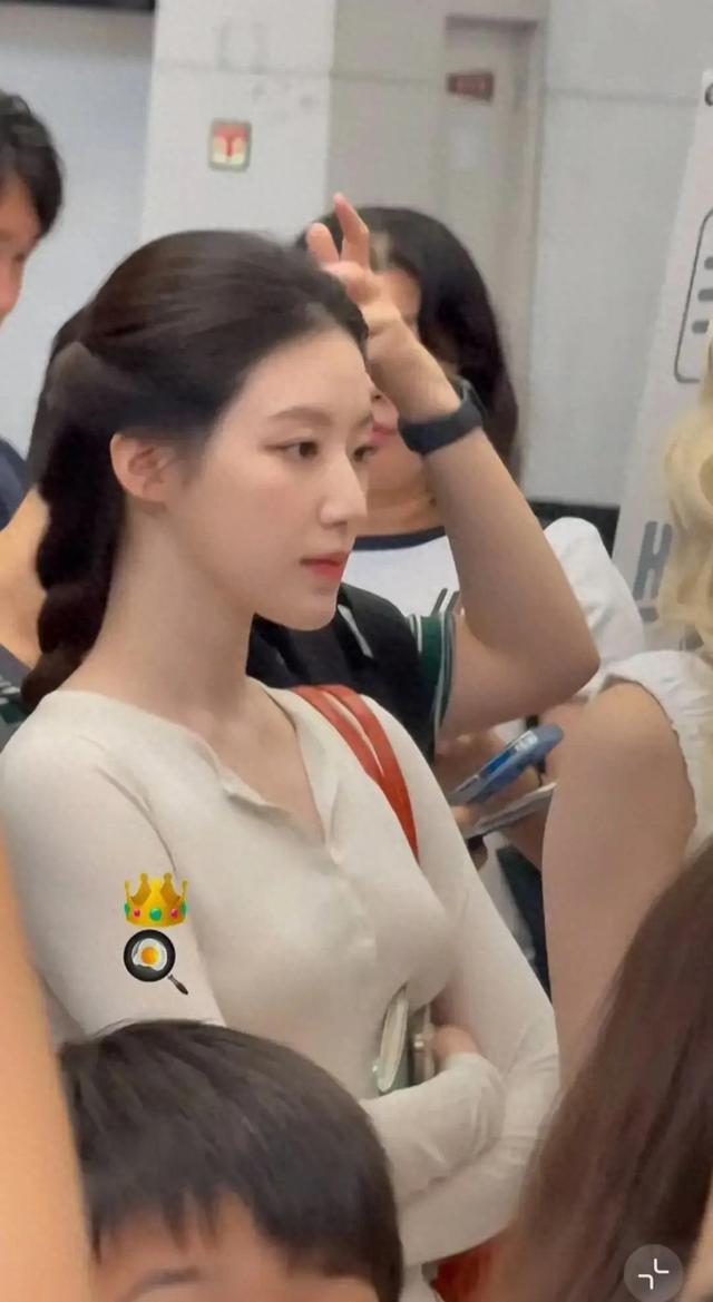 终于知道为什么叶舒华是门面了，往那一站颜值气质就鹤立鸡群呀