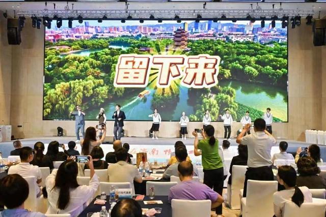 济南15区县在武汉集体“C”位出道，刷新泉城文旅印象
