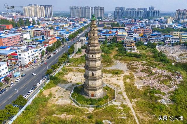 泗州塔始建于1095年,是河南省现存最高、体量最大的古塔之一