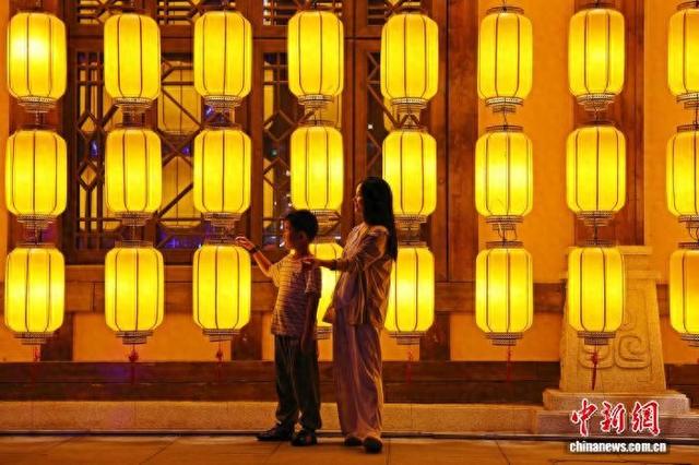 （活力中国调研行）湖北荆州：“古风夜游”激发文旅新活力