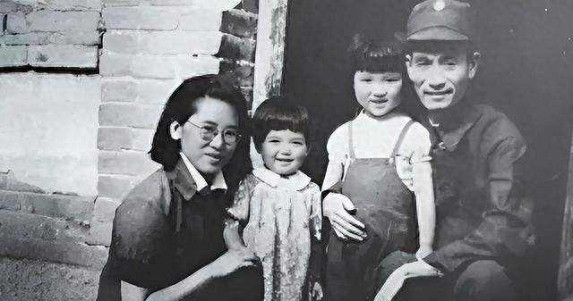 薄一波的两位亲家，一位开国将军，另一位官至副国级，分别是谁？