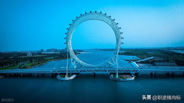 从陆游诗中穿越，时代画卷徐徐展开，探寻那些被遗忘的山河秘景？