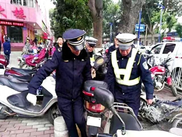 为什么少见交警查电动车了？原来有3个原因，车主可以放心骑了