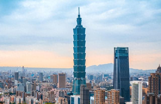 台海大局将定？国防部长发出统一强音，向“台独”甩出王炸，200万解放军箭在弦上 ,“攻坚利器”早已亮出