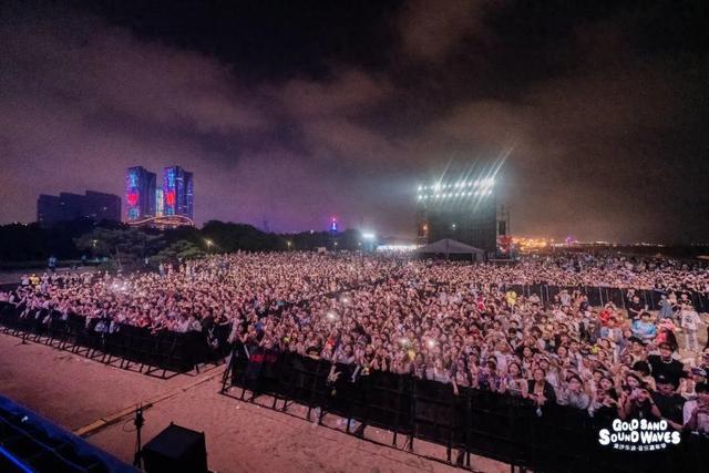 日照的夜为什么上头？“沙滩+音乐+轻奢游” 戳中年轻人的心巴