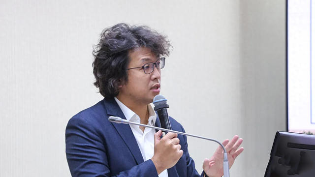 收到通缉令，沈伯洋终于怕了，郑丽文公布新任命，洪秀柱一锤定音