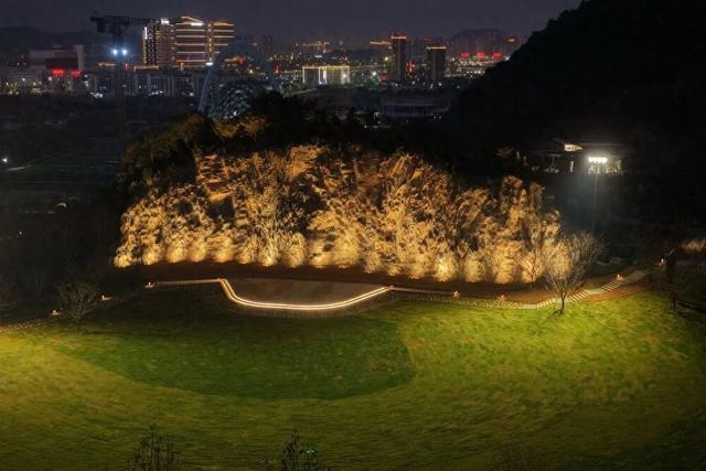 面积达1.2万平方米！温州“崖壁森林剧场”启幕！这里将成为一个多功能的户外影院与音乐舞台