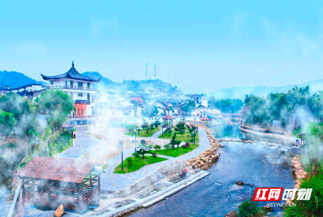 汝城县：新春错峰游暖意浓 银发康养乐享温泉