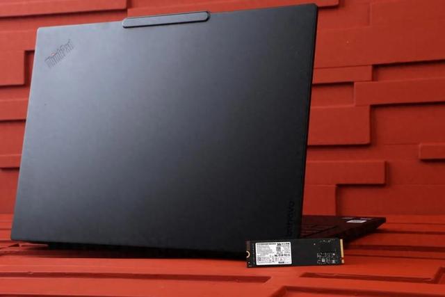ThinkPad也用长江存储PC411 SSD——解密新一代联想ThinkPad E14 Gen7商务本性能
