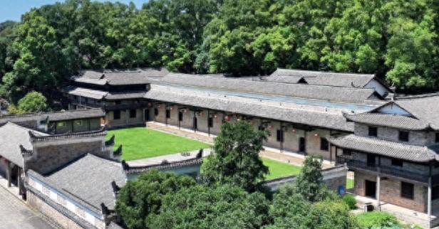 观湘超，赏美景，尝美食，住美宿——青春娄底，双星吉城2日游推介①