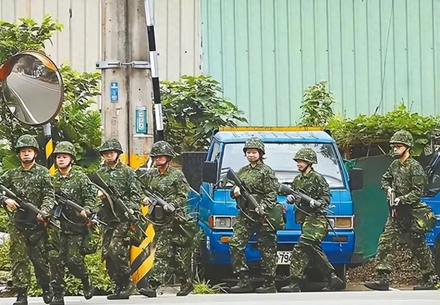 特朗普有大麻烦了！日本发警告，台高层喊话大陆：我们真不想动手