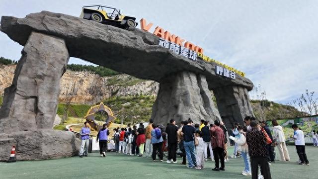 体验空中“跳跳床”、绝壁攀岩……济南这处大世界基尼斯认证探险乐园充满奇趣挑战