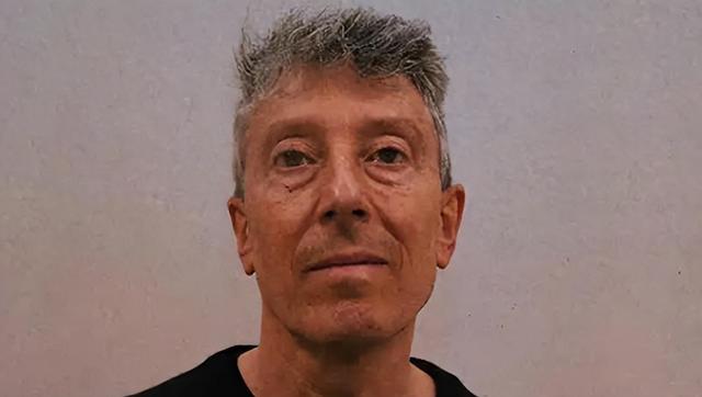 英国六旬老汉欲当“双面间谍”，七年铁窗戳穿邦德幻想