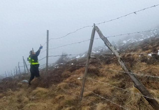 太白山部分区域安装铁丝网，景区：大多装在进山口，保护区严禁违法穿越