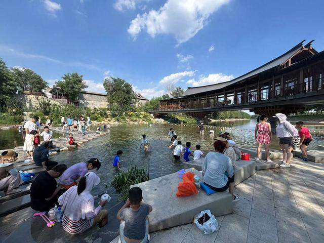 京西马尔代夫、昌平阿勒泰……人造“网红河”推手是谁？