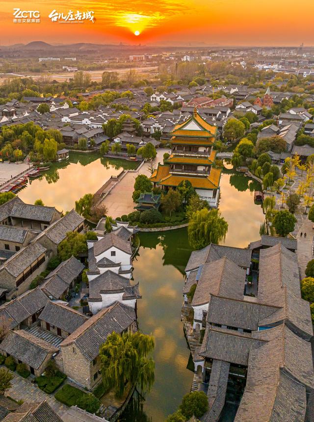 把冬天的第一张落日存进手机，春天我们替你留着第二场黄昏