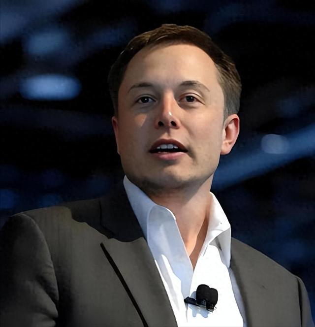 马斯克预言成真！全球争抢的不是芯片，而是中国20万一台的变压器