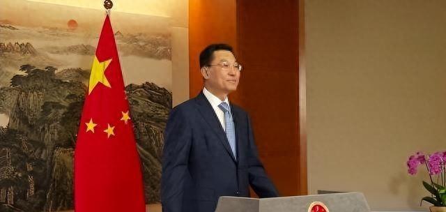 特朗普：只要我在任，无人敢统台，话音刚落，中方划下4条红线？