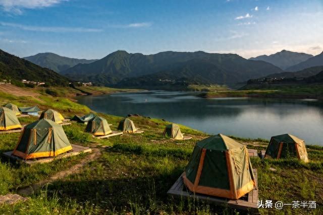 免费营地：浙江金华市自驾游免费停车场，热门景点特色美食简介