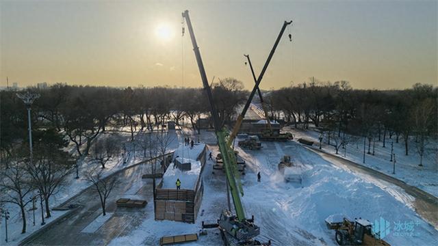 太阳岛雪博会堆起巨型雪块，要建什么？
