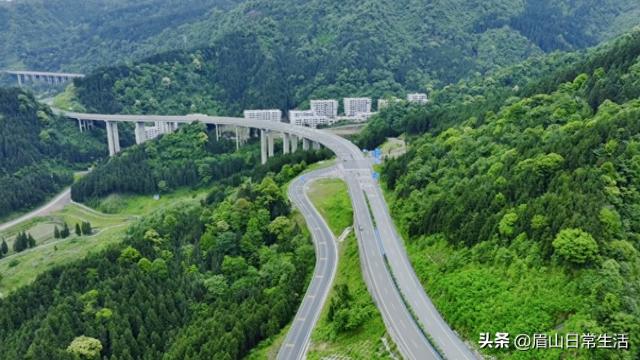 跟着眉山洪雅环线解锁“暑期降温魔法”