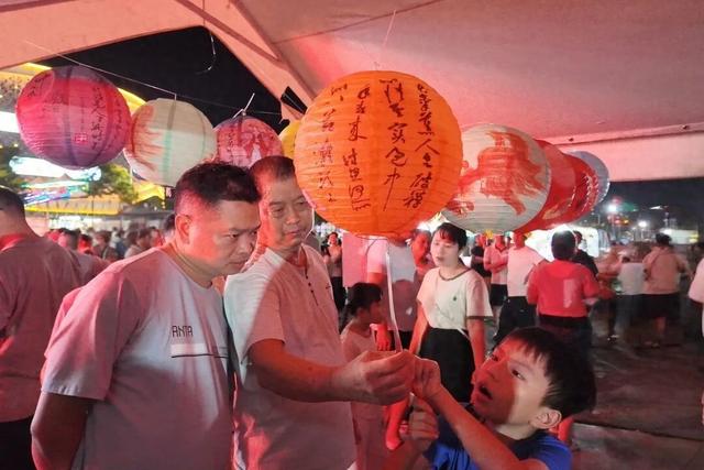古村“潮”好玩，乐平夜不眠