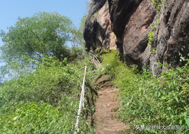 浙江有座被时光偏爱的名山，存悬空寺与爱心湖，仅限驴友才知道！