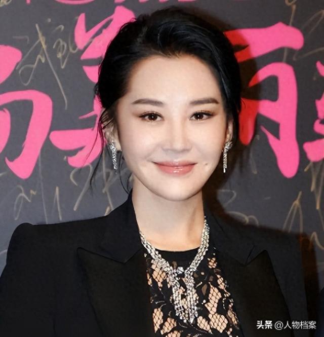 一生“风流成性	、老少通吃”	，被称女人中极品的她，却56岁还单身