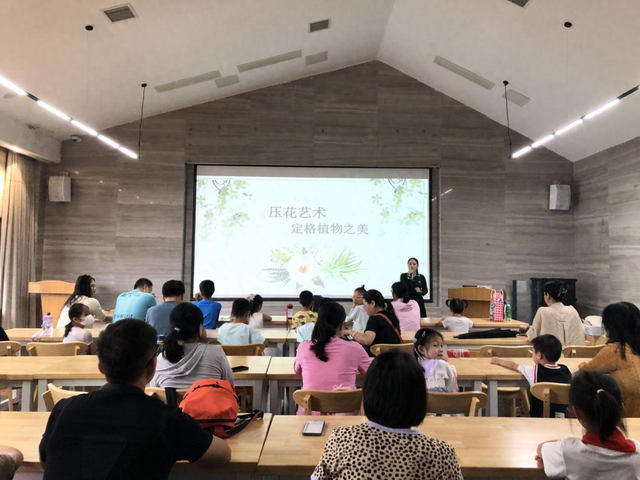 来自“奇花异卉的秘境邀约”，南宁夜花园活动招募啦