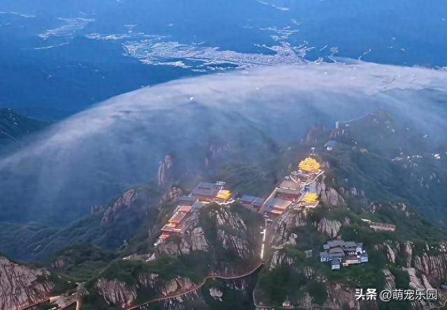 魏暐第19次登老君山，雨后奇观震撼全网，千万播放背后的神秘力量