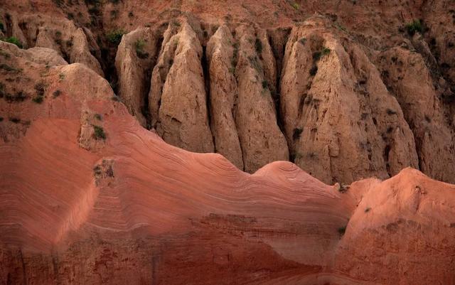 靖边波浪谷，一个很像火星的地方，美得无以言表，值得一去